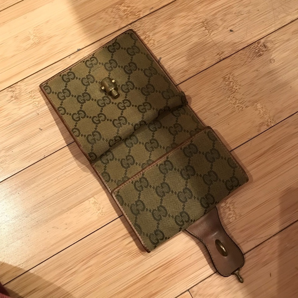 Gucci Classic Logo Wallet - Picture 7 of 7